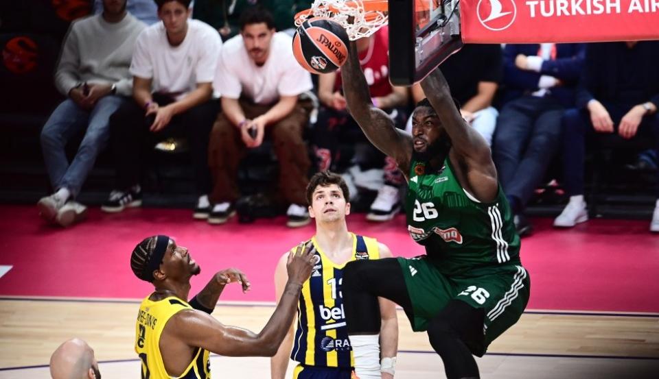 Εκπληκτικός Παναθηναϊκός "πέταξε" στον τελικό, 73-57 την Φενερμπαχτσέ