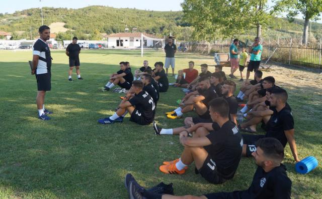 Ξεκίνησε την προετοιμασία της η ανανεωμένη Νίκη Αγκαθιάς (φωτο - βίντεο)