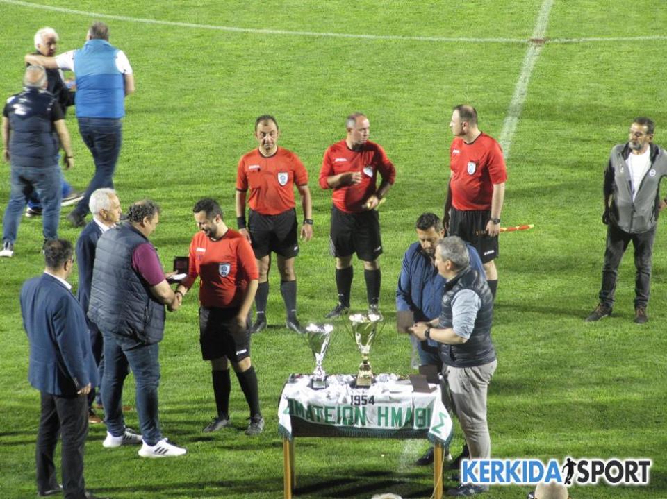 Εξαιρετική κίνηση από τους διαιτητές του τελικού κυπέλλου της ΕΠΣ Ημαθίας