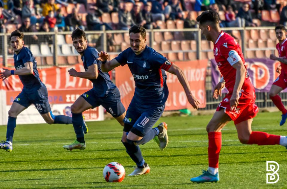 Γιάννης Πασάς: Ο «πιστολέρο» της Super League 2 κυνηγάει ένα απίθανο ρεκόρ!