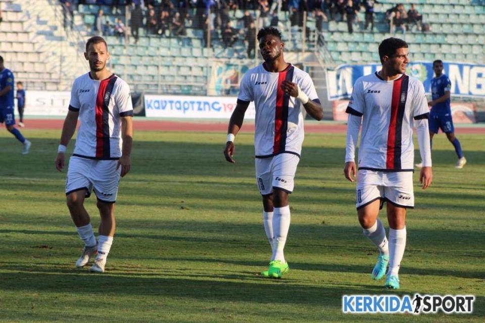 Αναβολή για Μπουόλι