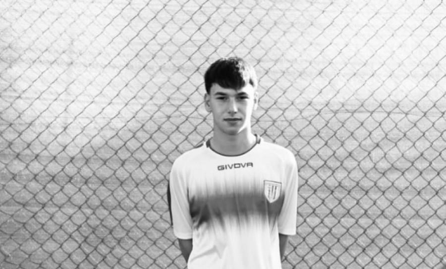 Θρήνος στον Καμπανιακό - Έχασε τη ζωή 17χρονος ποδοσφαιριστής του