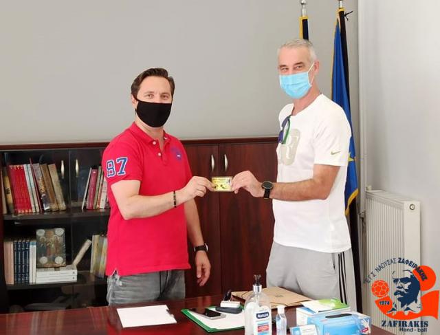 Στον Δήμαρχο Νάουσας το πρώτο διαρκείας του ΖΑΦΕΙΡΑΚΗ