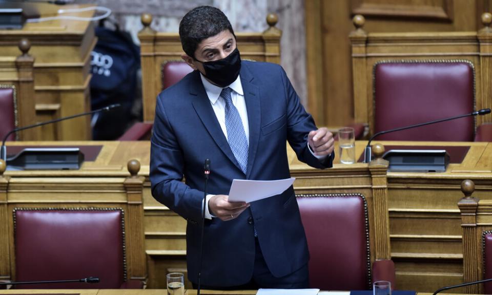 "Προτεραιότητα η έναρξη της Football League"