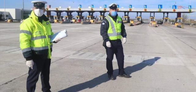Το σχέδιο για τα Χριστούγεννα: Τι θα ισχύει για μετακίνηση εκτός νομού και απαγόρευση κυκλοφορίας