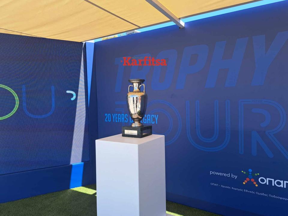 Θεσσαλονίκη: Η κούπα του «Πειρατικού» στην Πλατεία Αριστοτέλους