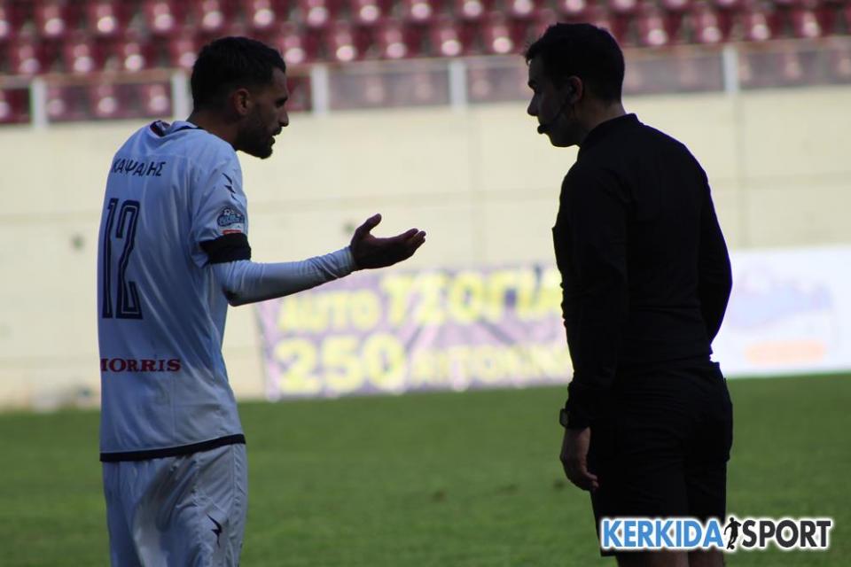 ΒΕΡΟΙΑ: Έντονη διαμαρτυρία για την διαιτησία του αγώνα της Λάρισας