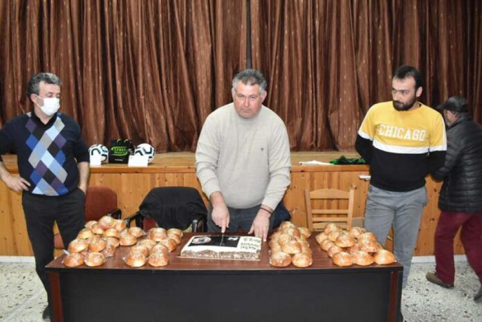 Φίλιππος Μελίκης: Έκοψαν βασιλόπιτα ποδόσφαιρο και ακροβατική γυμναστική (φωτο - βίντεο)