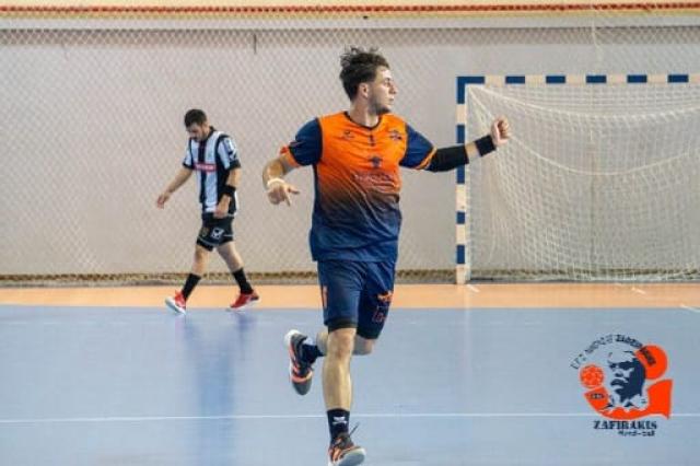 ΖΑΦΕΙΡΑΚΗΣ: Ανανέωσε και ο Στ. Μαυροδουλάκης