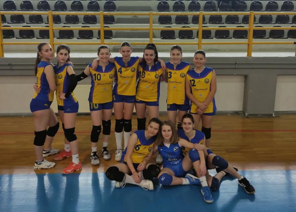 Πέρασαν και από την Κρύα Βρύση τα κορίτσια του Ποσειδώνα Βέροιας