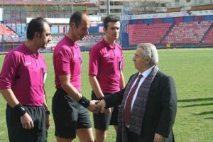 Το κοινωνικό τους πρόσωπο έδειξαν οι διαιτητές του τελικού της ΕΠΣΗ