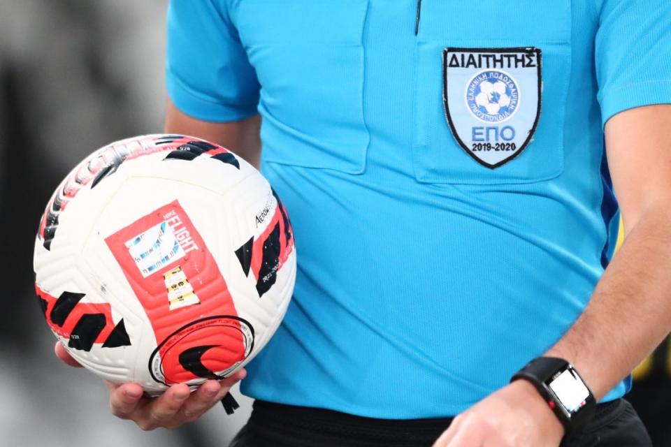«Η FIFA εκταμίευσε 800.000 ευρώ για τη διαιτησία στην Super League 2»