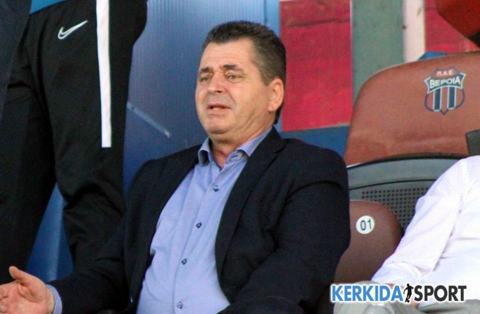 Ο Κώστας Καλαϊτζίδης συγχαίρει την ποδοσφαιρική ομάδα της Βέροιας