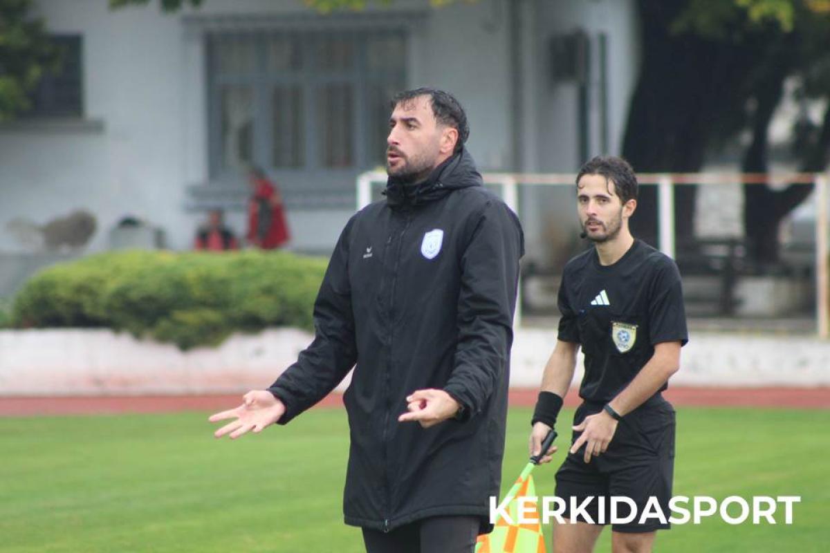 Τελειώνει από τον πάγκο του ΦΑΣ Νάουσα ο Κώστας Συριτούδης – Ποιος θα είναι ο διάδοχος