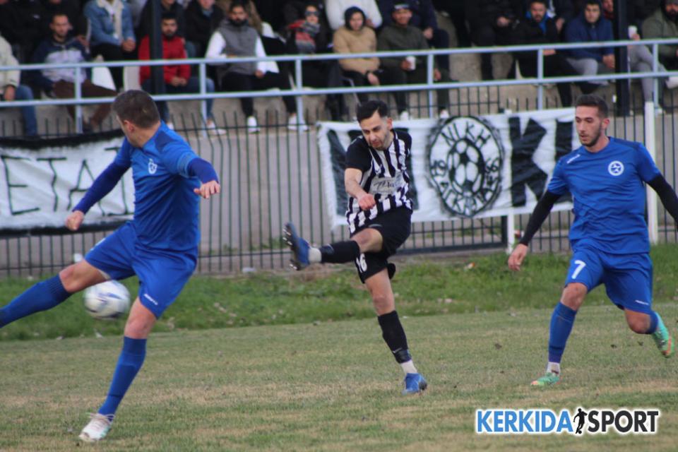 Αγκαλιά με την πρόκριση ο Τριπόταμος, πέρασε με "τριάρα" από την Αγκαθιά!