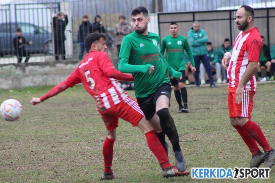 Στιγμιότυπα από αναμετρήσεις της 12ης αγωνιστικής της Α' ΕΠΣΗ