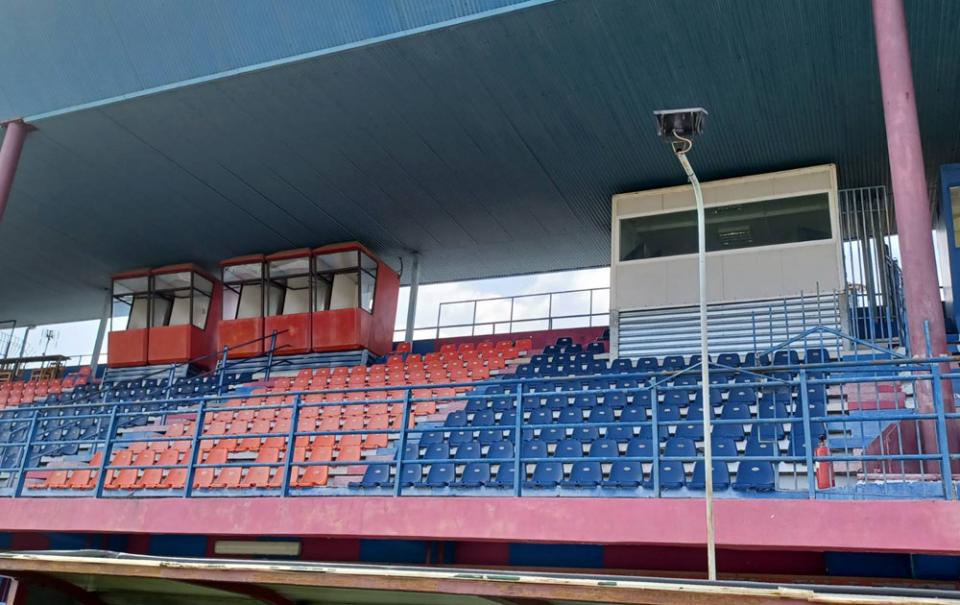 Ξεκίνησε το "Λίφτινγκ" στο Δημοτικό Στάδιο Βέροιας (φωτο - βίντεο)