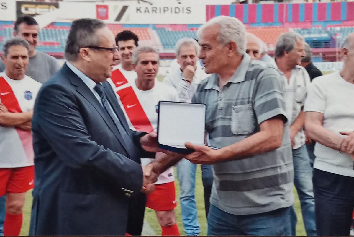 Σύλλογος Παλαιμάχων Ποδοσφαιριστών ΓΑΣ &amp; ΠΑΕ Βέροια: "Φίλε Γιάννη έφυγες νωρίς"