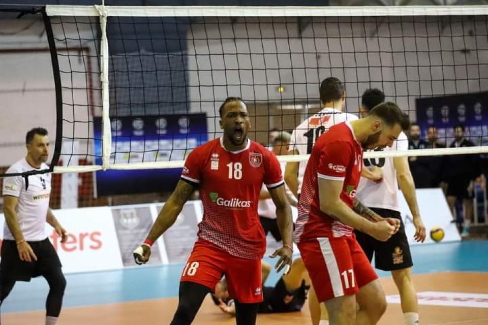 ΦΙΛΙΠΠΑΡΑ... στον τελικό!!!