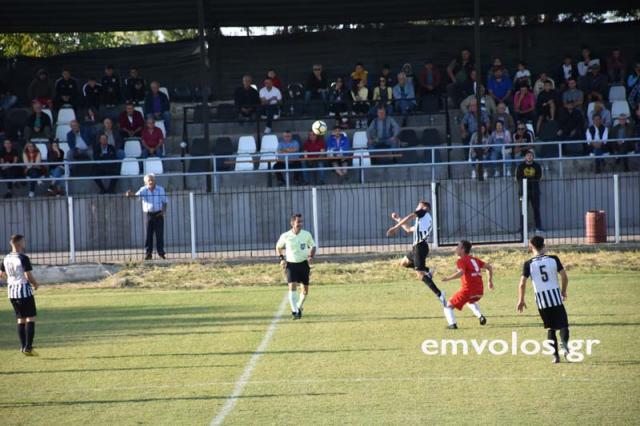 "Στραβή" πρεμιέρα για τη Νίκη Αγκαθιάς (φωτο - βίντεο)