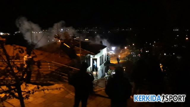Φωτιά ξέσπασε σε σπίτι στη Βέροια - Τρία πυροσβεστικά για την κατάσβεσή της!