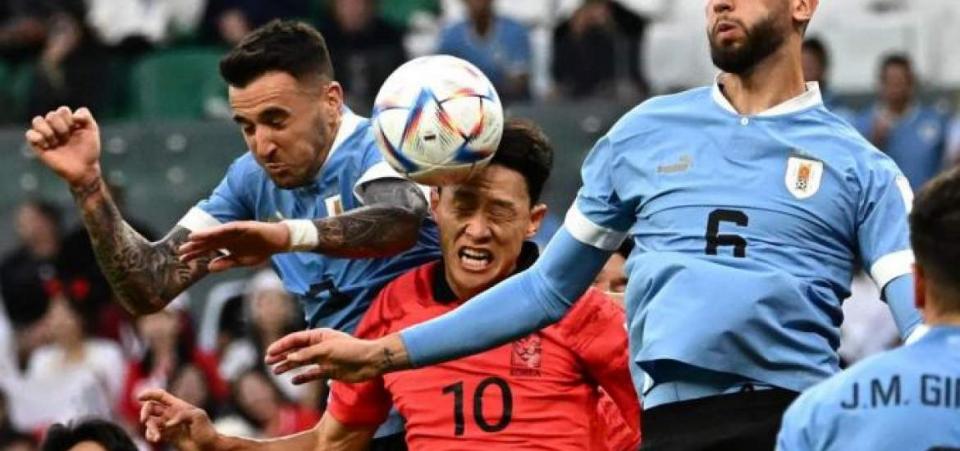 "Έσπασε" τα δοκάρια η Ουρουγουάη και... κόλλησε στο μηδέν με τη Ν. Κορέα