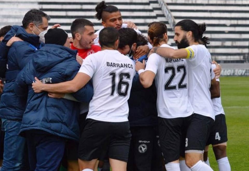 Superleague 2: Προελαύνει ο Ιωνικός!