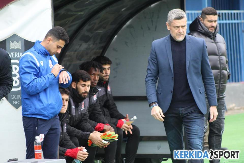 Ο προπονητής που είναι φαβορί για να αντικαταστήσει τον Δερμιτζάκη στον Πανσερραϊκό