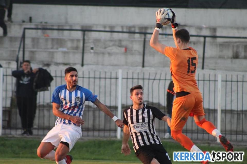 Στιγμιότυπα και δηλώσεις από το επεισοδιακό ντέρμπι Αγκαθιάς - Νάουσας