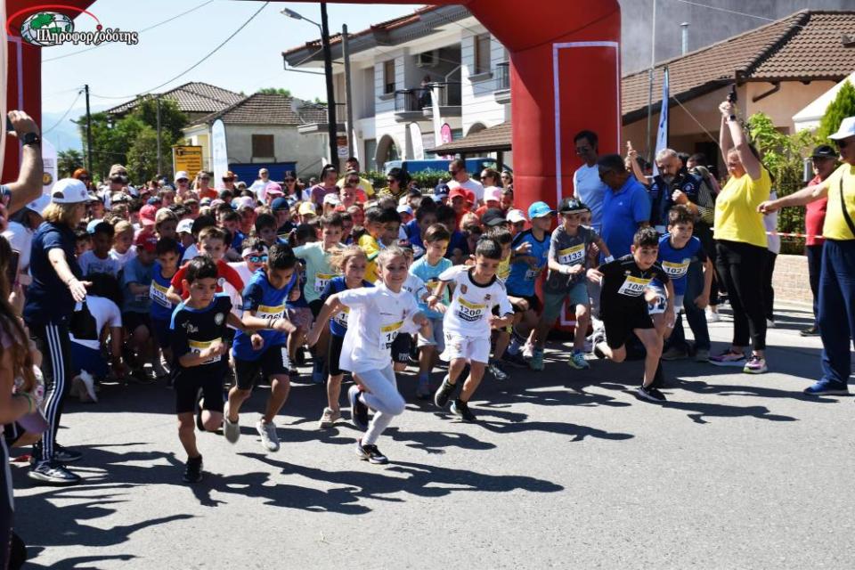 Με ρεκόρ συμμετοχών ολοκληρώθηκε ο 6ος Δρόμος 21 Μαθητών (φωτο - βίντεο)