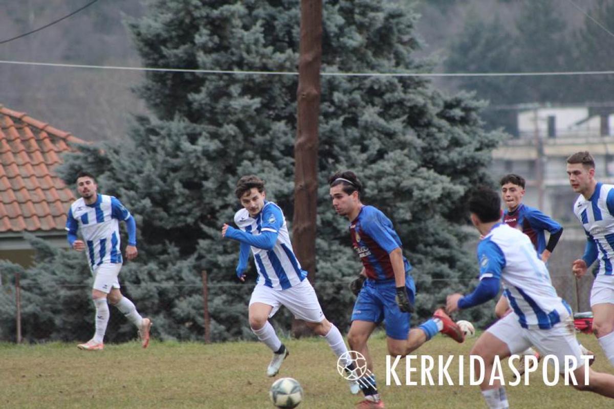 Καταιγιστική Νάουσα, 0-8 την Ακαδημία Βέροιας (φωτο)