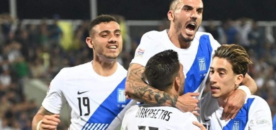 Δύο στα δύο με... υπογραφή Μπακασέτα