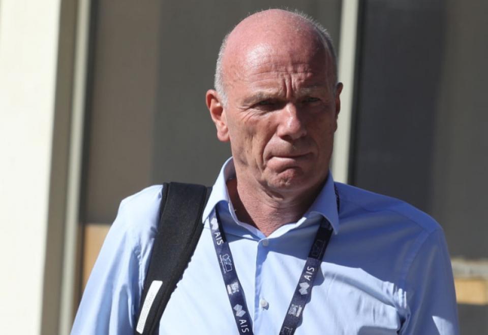 Ραγδαίες εξελίξεις: Παραιτήθηκε από την ΚΕΔ ο Μπένετ!