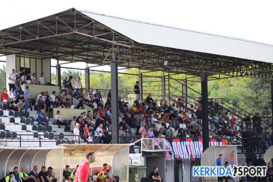 Η στάση του αντιπροέδρου και οι 250 φίλαθλοι στην κερκίδα!