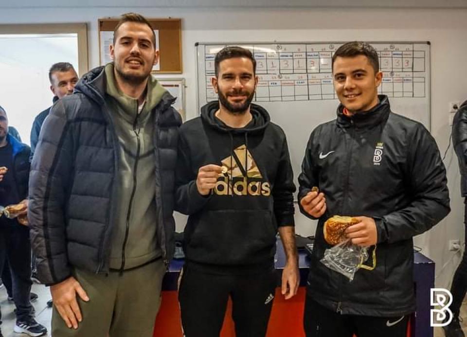 ΒΕΡΟΙΑ: Κοπή βασιλόπιτας και πρόωρο… τσίκνισμα! (φωτο)