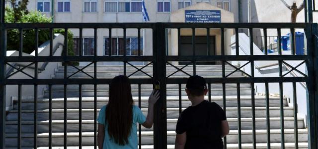Κορονοϊός: “Όχι” των λοιμωξιολόγων στο άνοιγμα των σχολείων