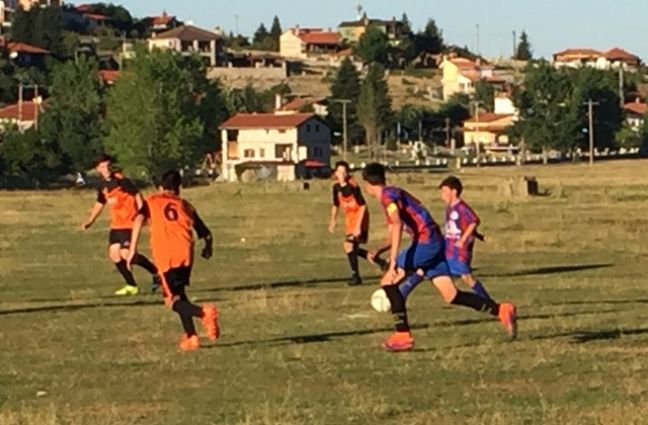 ΄Ενας ξεχωριστός ποδοσφαιρικός αγώνας στο Ξηρολίβαδο