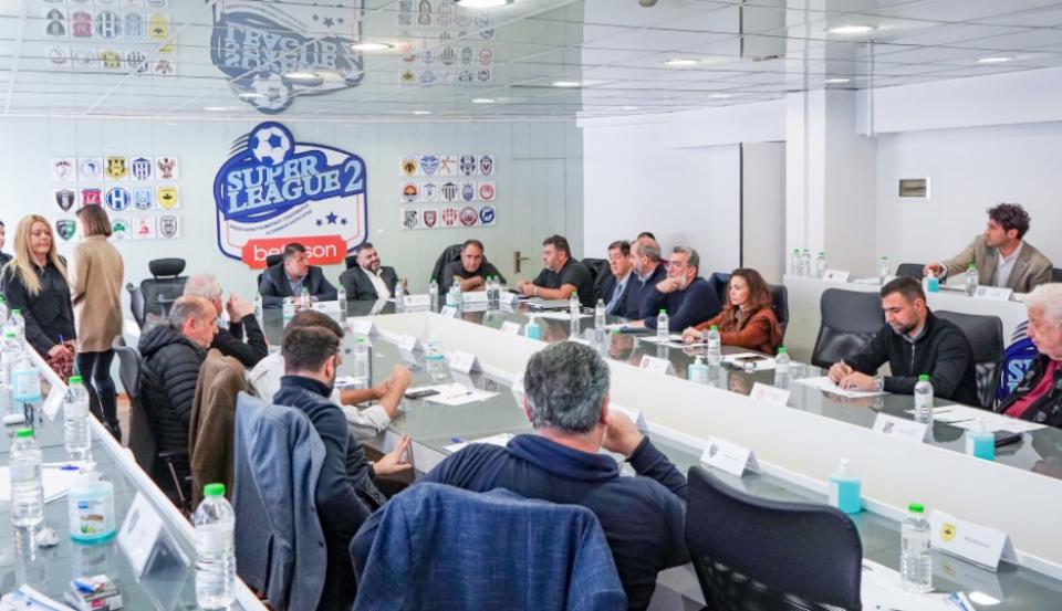 Απίστευτο: Έπεσαν μπουνιές στο Δ.Σ. της Superleague 2!!!