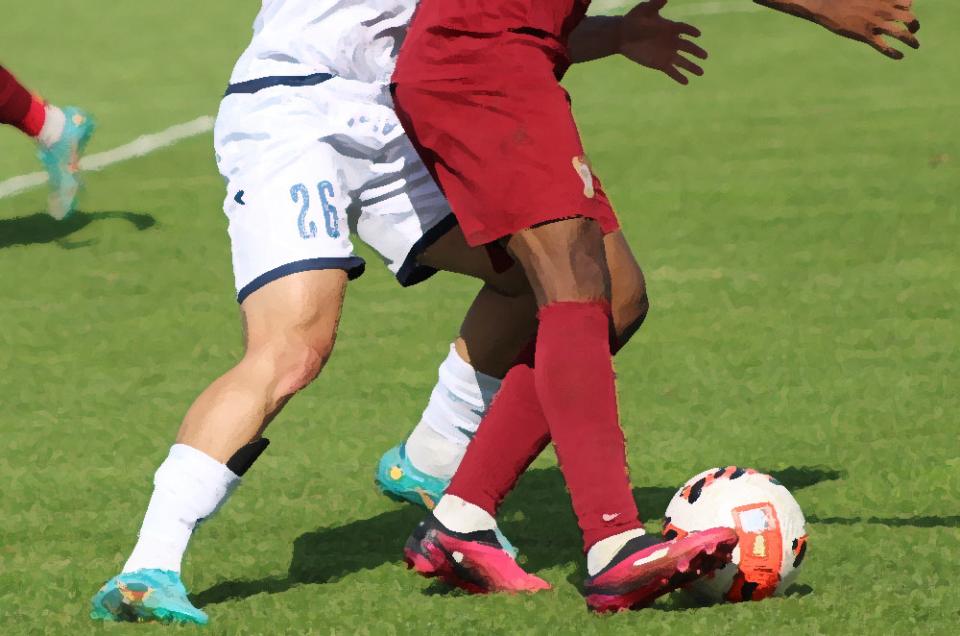 Περίεργα σχόλια, απειλές και εκβιασμοί!